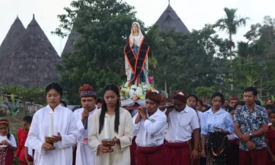 Gereja Paroki Todo Gelar Prosesi Patung Bunda Maria dari Niang Menuju Gereja